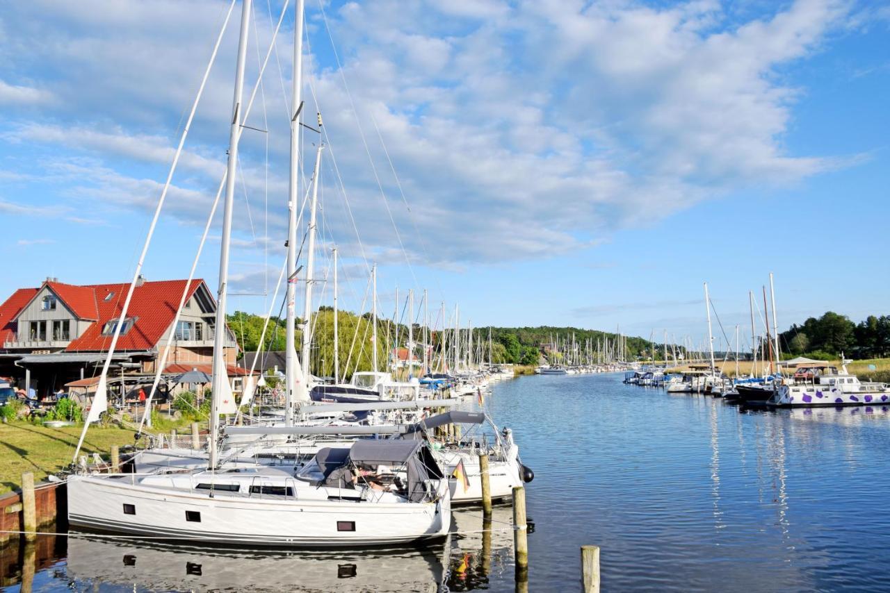 Schoenes Ferienhaus Mit Kamin Und Sauna Im Ostseebad Sellin Exterior foto