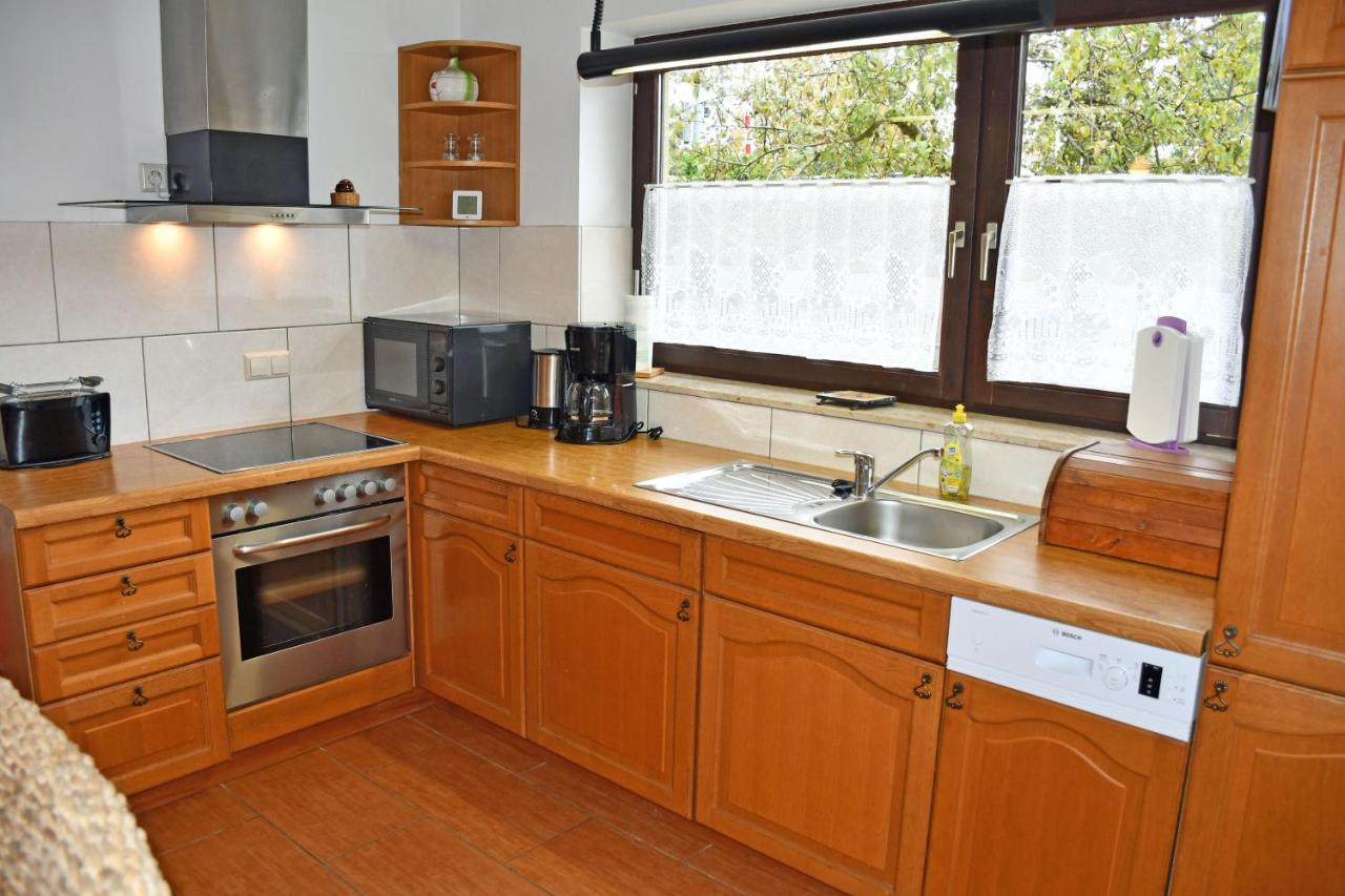 Schoenes Ferienhaus Mit Kamin Und Sauna Im Ostseebad Sellin Exterior foto