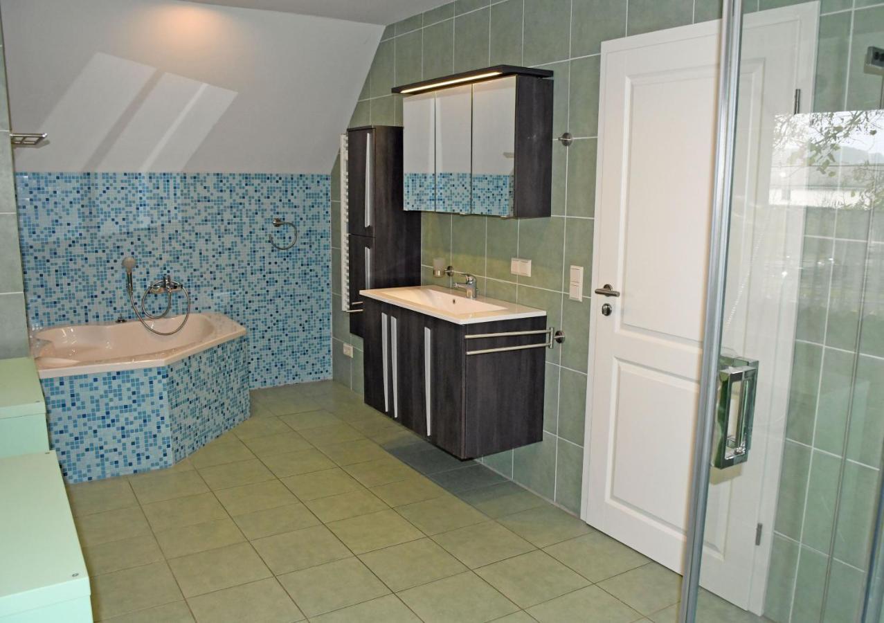 Schoenes Ferienhaus Mit Kamin Und Sauna Im Ostseebad Sellin Exterior foto