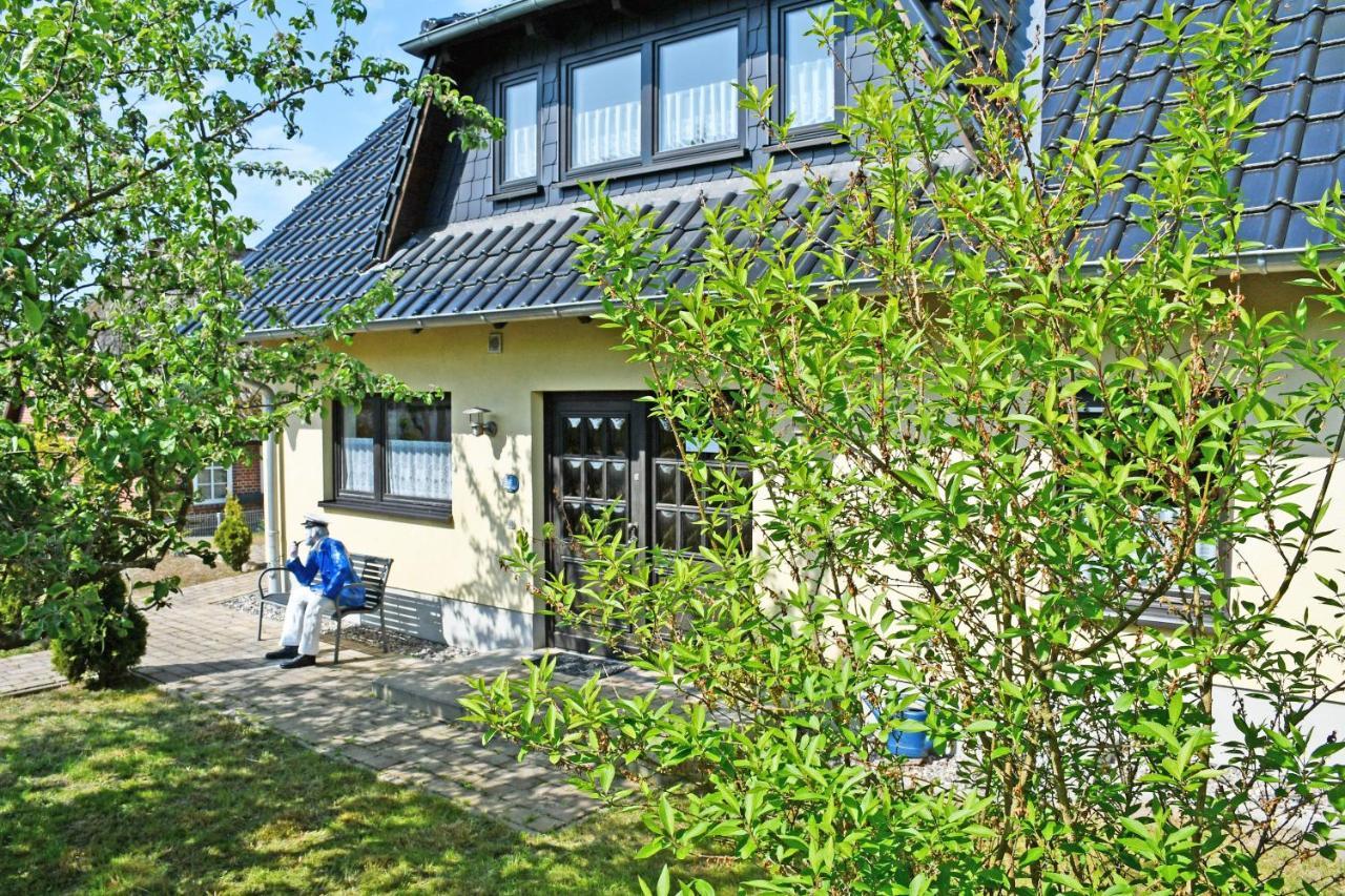 Schoenes Ferienhaus Mit Kamin Und Sauna Im Ostseebad Sellin Exterior foto